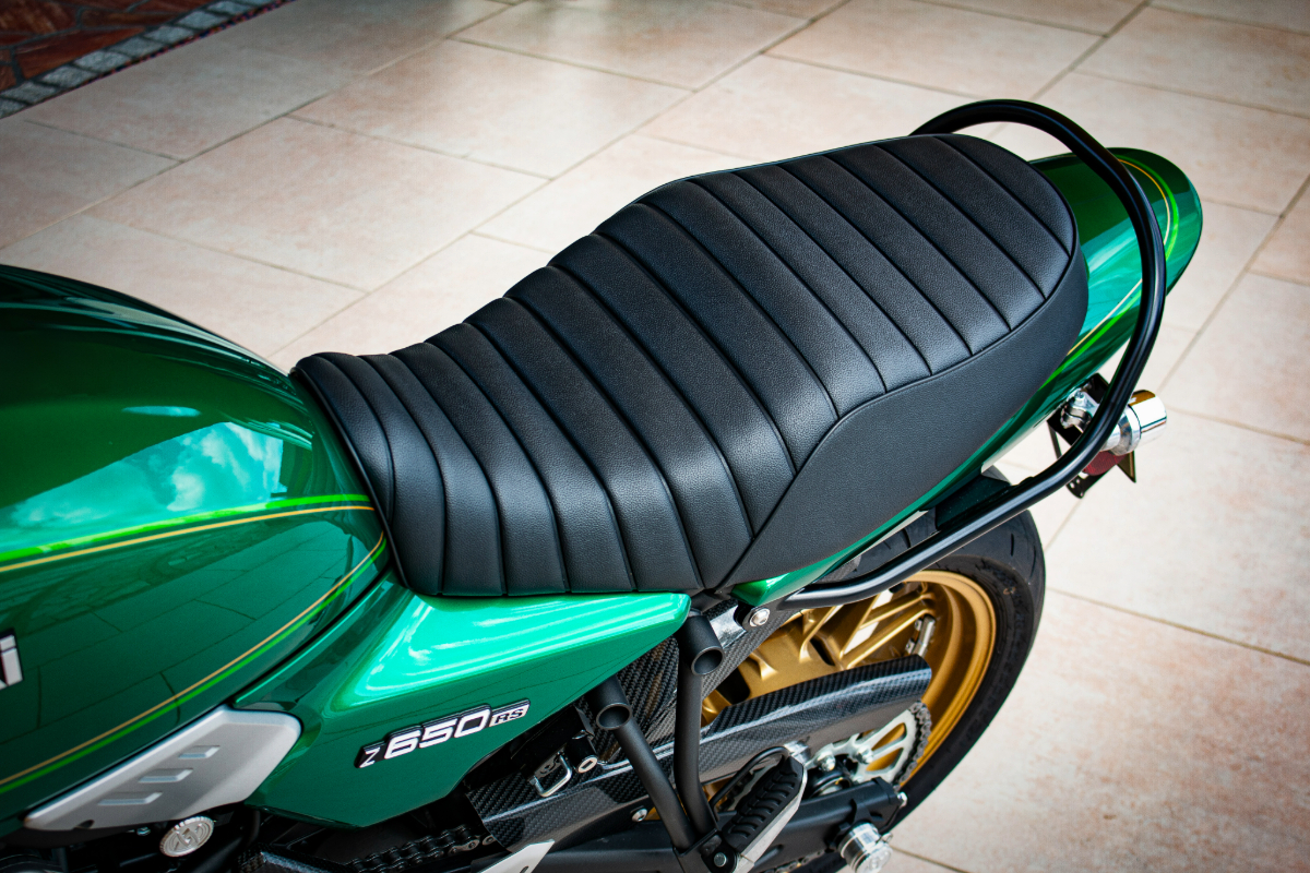 記事 ≪ARCHI Z650RS タックロールシート≫の開発のアイキャッチ画像